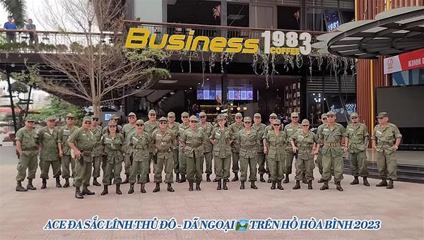mot nhom yeu do linh
