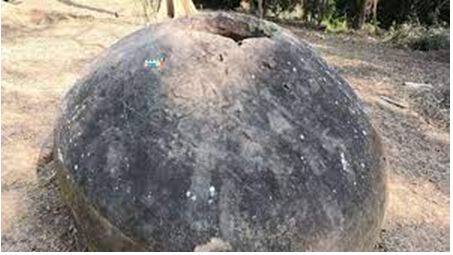 Megalith 10