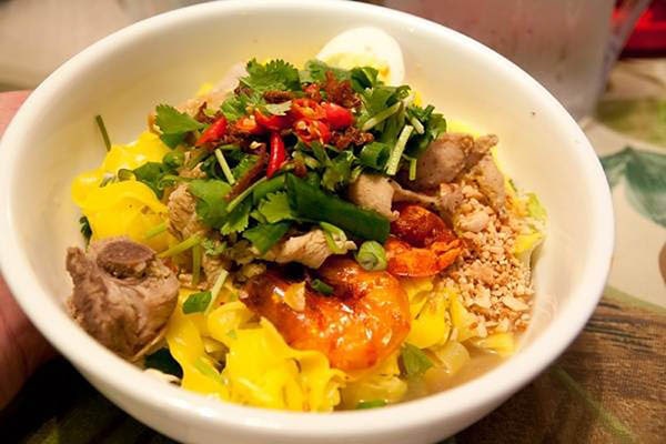 cach nau mi quang tom suon