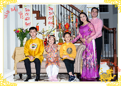 gia dinh cua tac gia viet an tet nham dan 2022