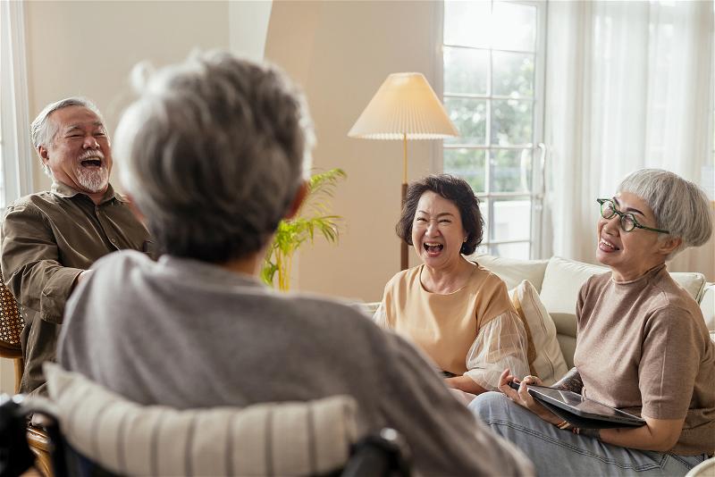 nguoi gia istock 1410993224